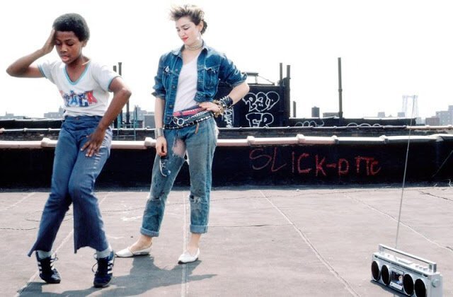 В 1982 году Ричард Корман позвал начинающую танцовщицу, актрису и певицу на фотосессию – Самые лучшие и интересные посты по теме: 80-е, звезды, Знаменитости на развлекательном портале Fishki.net